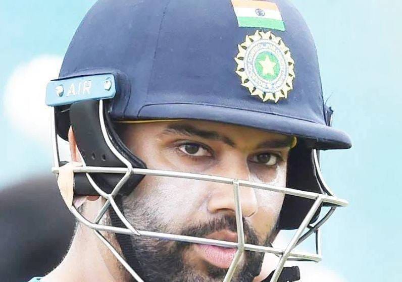 रिकॉर्डतोड़ छक्के जड़ 'हिटमैन' पहुंचे आफरीदी-गेल के बराबर