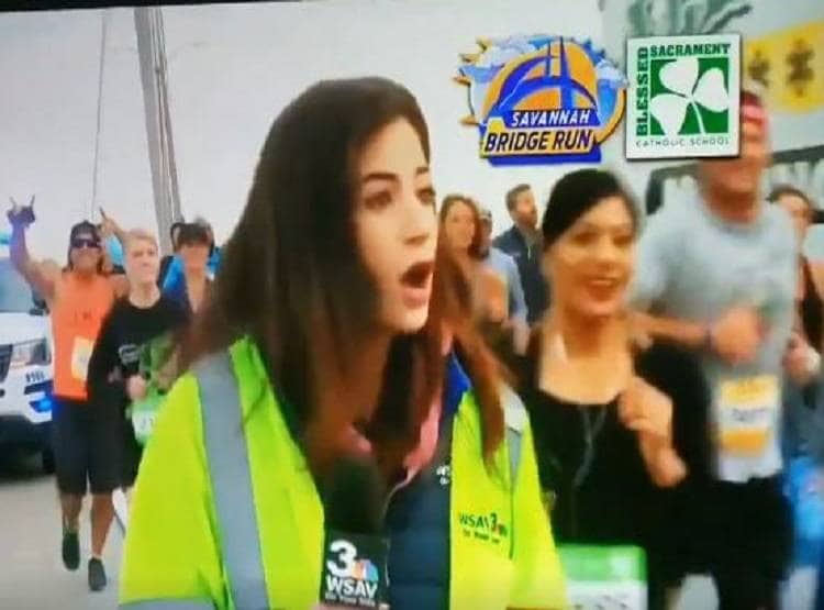 रेस की लाइव रिपोर्टिंग कर रही थी महिला, शख्स ने की अश्लील हरकत