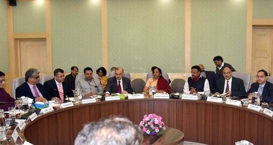 बजट की तैयारी में जुटे निर्मला के सिपहसालार, जानें इन 7 धुरंधरों को