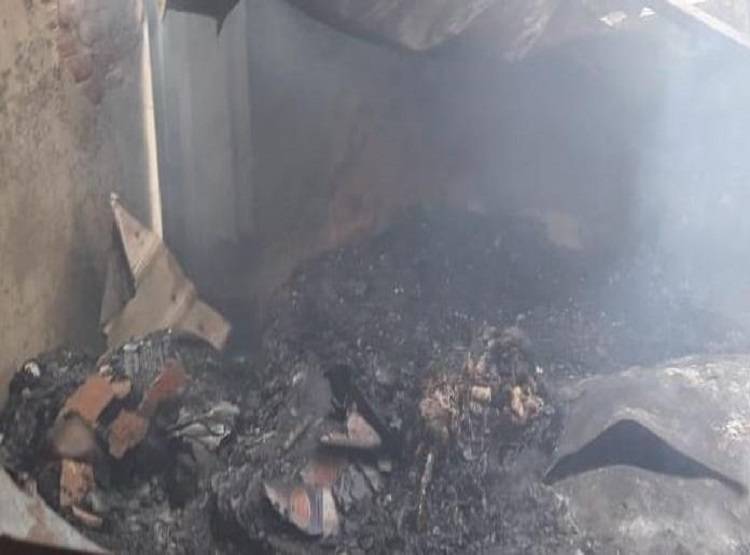 आग की लपटों में नहीं दिखी सीढ़ी, तीन महिलाओं की जलकर मौत
