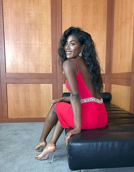 इन लड़कियों की खूबसूरती देखकर, अब तो 'गोरे रंग पे न इतना गुमान कर'