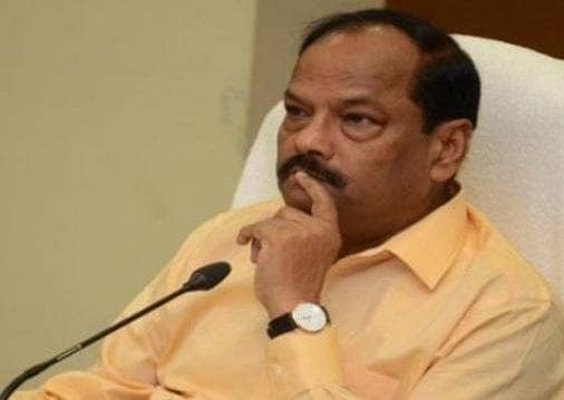 रघुवर दास ने जिस नेता का टिकट काटा था उसी ने चुनाव में हरा दिया