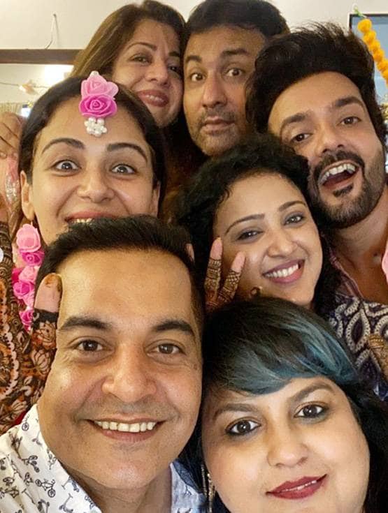 मोना सिंह की मेहंदी सेरेमनी, देखें इनसाइड फोटोज, 27 दिसंबर को बजेगी शहनाई