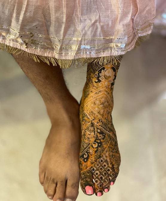 मोना सिंह की मेहंदी सेरेमनी, देखें इनसाइड फोटोज, 27 दिसंबर को बजेगी शहनाई