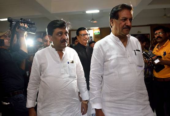 Who is Ashok Chavan: 'वनवास' खत्म कर फिर महाराष्ट्र की सत्ता में लौटे