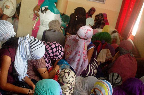 फर्जी आधार कार्ड से बनी बार डांसर, अब सेक्स रैकेट में पकड़ी गई बांग्लादेशी