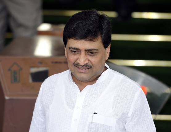 Who is Ashok Chavan: 'वनवास' खत्म कर फिर महाराष्ट्र की सत्ता में लौटे