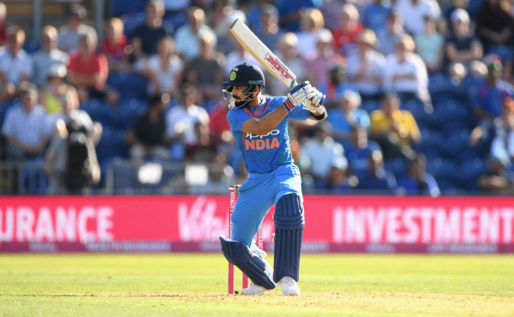 किंग कोहली ने मारी बाजी, टी-20 के 'बादशाह' रोहित को पीछे छोड़ा