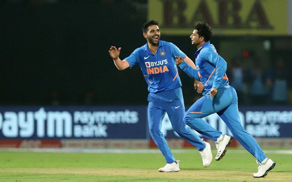 वनडे में कुलदीप यादव की दो-दो हैट्रिक, ऐसा करने वाले पहले भारतीय बॉलर