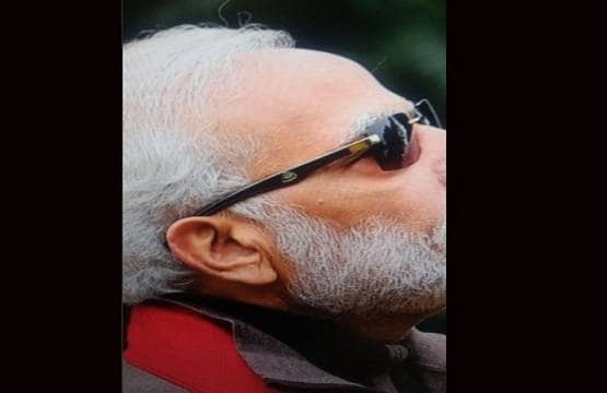 मोदी ने पहना डेढ़ लाख का चश्मा? सोशल मीडिया पर दे रहे 'सबूत'