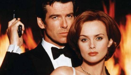 57 सालों से छाया हुआ है जेम्स बॉन्ड, अरबों की हो चुकी है कमाई