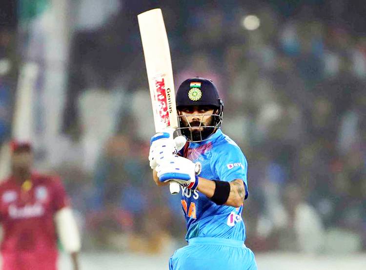 कोहली के धमाके से रोशन हुआ हैदराबाद, रिकॉर्ड्स की हुई बरसात