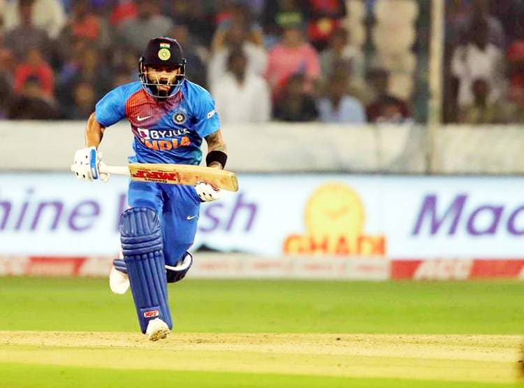 कोहली के धमाके से रोशन हुआ हैदराबाद, रिकॉर्ड्स की हुई बरसात