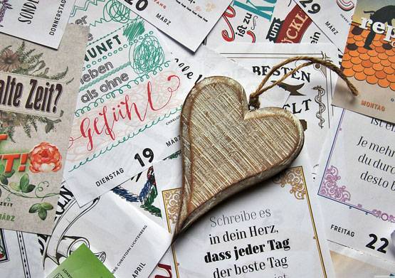 जानिए A लेटर से शुरू नाम वालों के लिए कैसा रहेगा साल 2020?