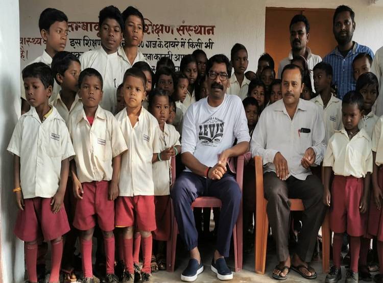 एक हादसे ने बदल दी हेमंत की जिंदगी, संभाला था JMM का भार