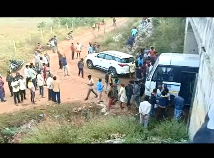 हथ‍ियार छीनकर पुल‍िस पर चलाने लगे गोली, एनकाउंटर में चारों आरोपी ढेर