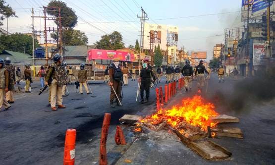 जानें असम में CAB पर क्यों बरपा है हंगामा, क्या-क्या हुआ प्रभावित?