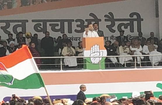 10 तस्वीरों में देखें कांग्रेस रैली के रंग, कार्यकर्ताओं से पटा मैदान