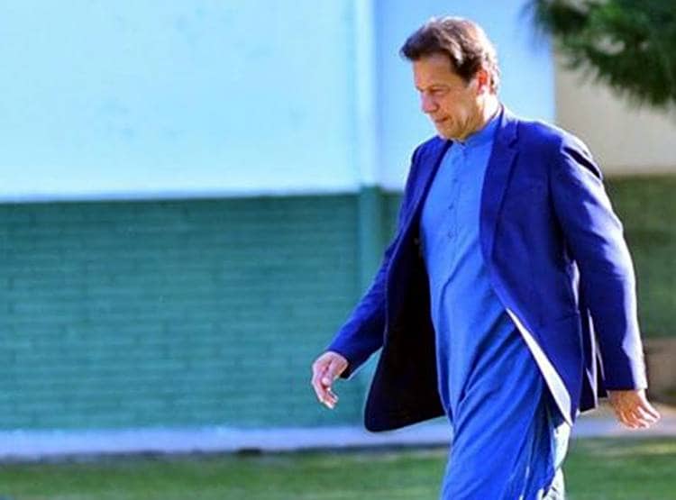 2 करोड़ के लिए खाड़ी देशों के अमीरों के आगे इमरान ने टेके घुटने, किया ये सौदा