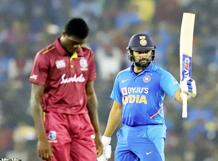 रनों का अंबार लगाने के बाद भी खुश नहीं हैं रोहित, इस बात का मलाल