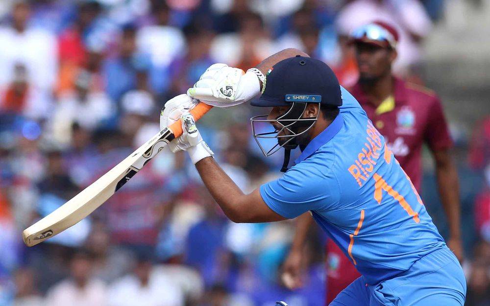 VIDEO: धोनी के घर में चमके ऋषभ, फैंस ने लगाए 'पंत-पंत' के नारे