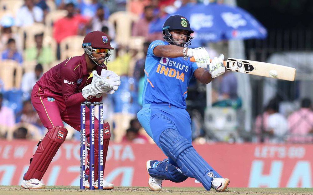 VIDEO: धोनी के घर में चमके ऋषभ, फैंस ने लगाए 'पंत-पंत' के नारे