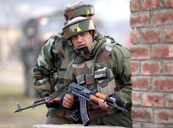 मां एनाउंसर- पत्नी टीचर, ऐसा है नये आर्मी चीफ नरवणे का परिवार