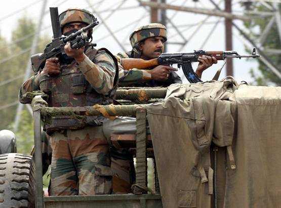 मां एनाउंसर- पत्नी टीचर, ऐसा है नये आर्मी चीफ नरवणे का परिवार