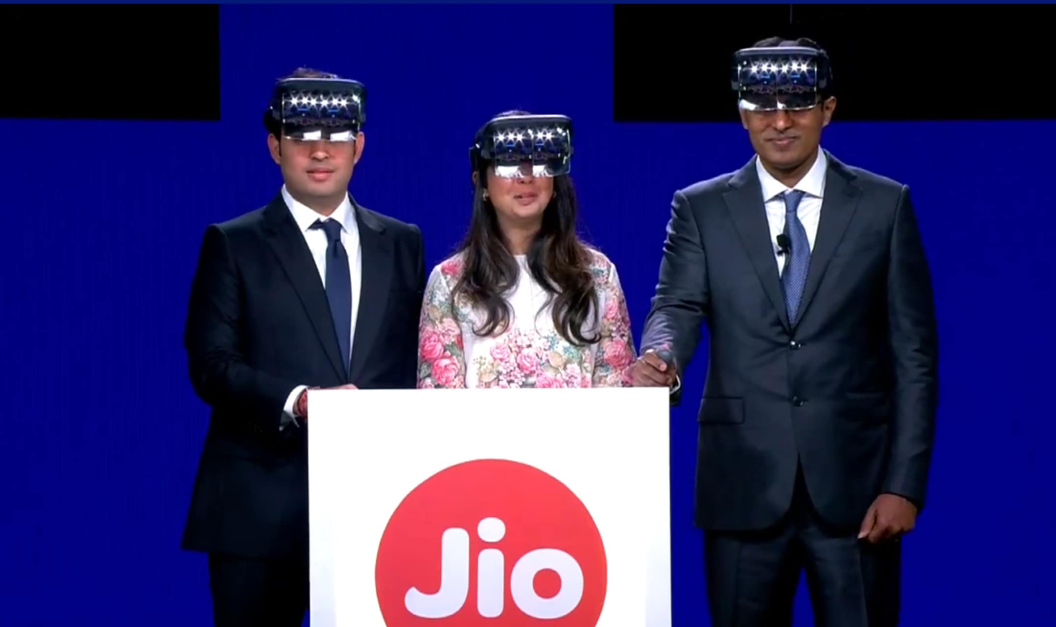 Jio के प्लान होने वाले हैं 40% महंगे, आपके पास अब भी है पैसा बचाने का मौका