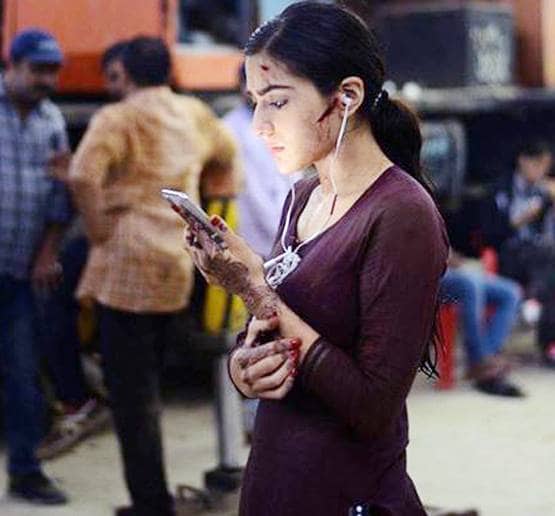 केदारनाथ शूटिंग की अनदेखी तस्वीरें, सुशांत संग पूल में दिखीं सारा