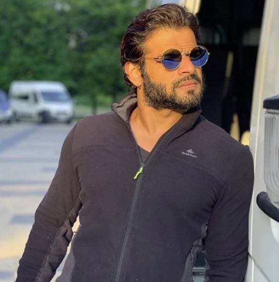 घर आई नन्हीं परी, पापा बने ये है मोहब्बतें फेम करण पटेल