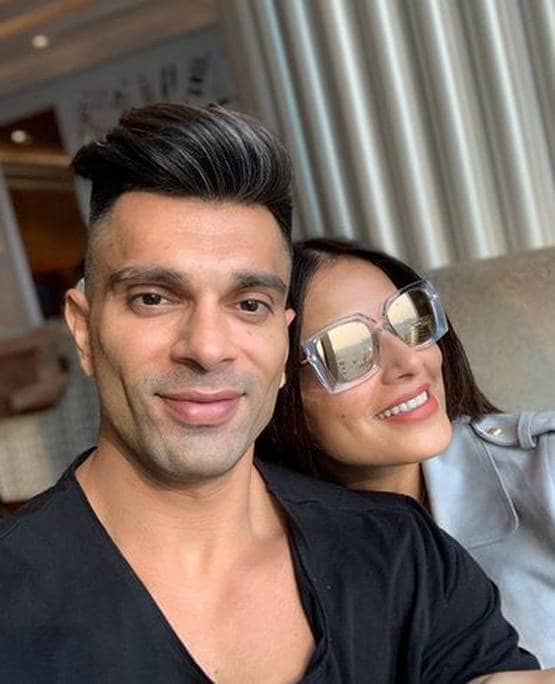 न्यू ईयर पर दुनिया घूम रहे हैं सेलेब्स, कौन-कहां मनाएगा जश्न