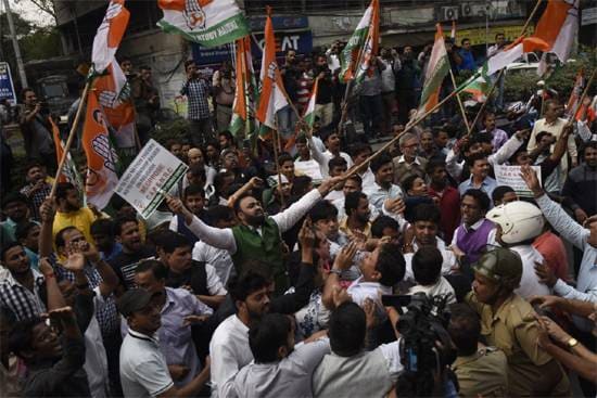 जानें असम में CAB पर क्यों बरपा है हंगामा, क्या-क्या हुआ प्रभावित?