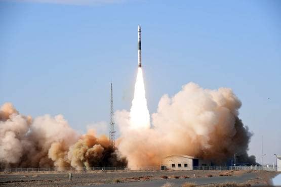 चीन ने पहली बार 1 रॉकेट से छोड़े 5 उपग्रह, लेकिन भारत से पीछे