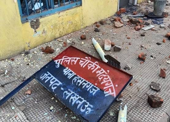 CAA: मेरठ से कानपुर तक, यूपी के जिलों में हिंसा की देखें तस्वीरें