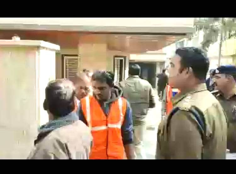 देश के सबसे बड़े अफीम तस्कर की हवेली हुई ध्वस्त, मलबा बन गया 'खजाना'