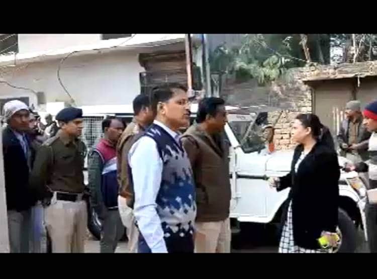 देश के सबसे बड़े अफीम तस्कर की हवेली हुई ध्वस्त, मलबा बन गया 'खजाना'