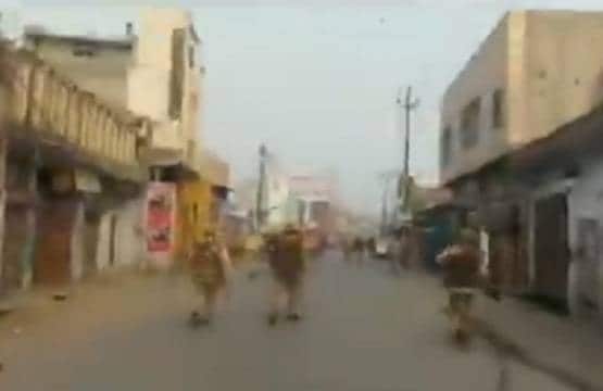 CAA: मेरठ से कानपुर तक, यूपी के जिलों में हिंसा की देखें तस्वीरें