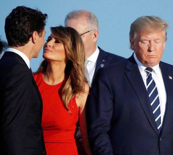 देखिए...साल 2019 की देश और दुनिया की सबसे ताकतवर तस्वीरें