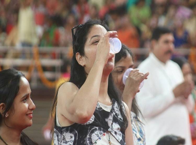 अमूल दूध में प्लास्टिक? वीडियो बनाने वाले पर कंपनी ने कराई FIR