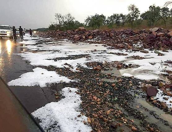 दिल्ली में ओले-पहाड़ों पर बर्फबारी, औली में ऐसा दिखा नजारा