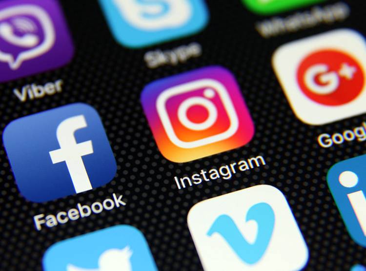 प्रेमी संग रहने को पत्नी ने करवाया खुद का 'मर्डर', खुला राज तो...