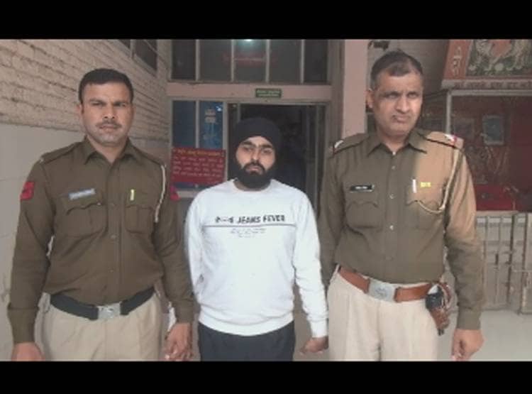 प्रेमी से म‍िलने से रोकता था पत‍ि, पत्नी ने सुपारी देकर कत्ल कराया