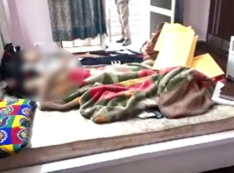 वीडियो कॉल कर दोस्त को द‍िखाई बच्चों की लाश, कहा- सब खत्म हो गया