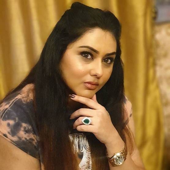 बीजेपी का 'मिशन साउथ', ये मशहूर अभिनेत्री पार्टी में शामिल