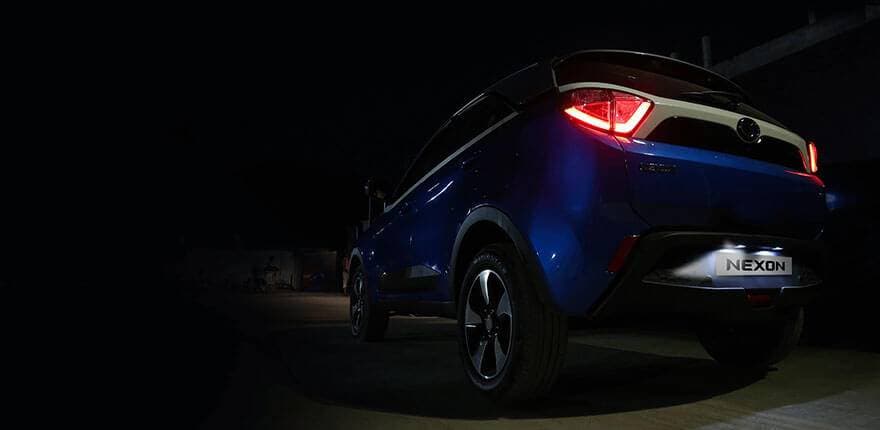 टाटा NEXON EV से उठा पर्दा, फुल चार्ज पर चलेगी 300 KM,  बुकिंग शुरू