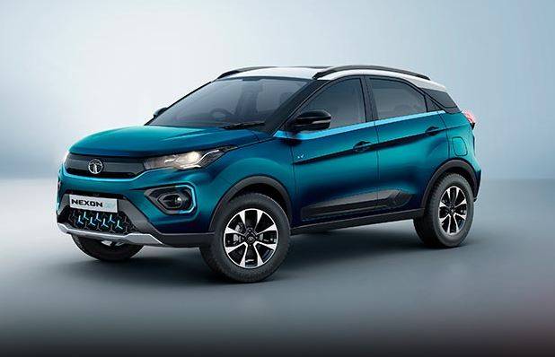 टाटा NEXON EV से उठा पर्दा, फुल चार्ज पर चलेगी 300 KM,  बुकिंग शुरू