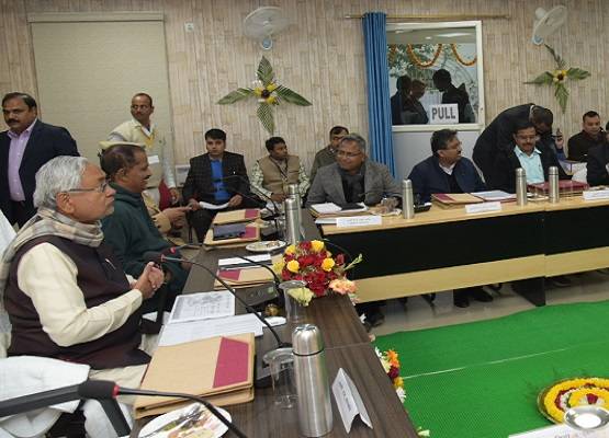 जब तिलमिलाए नीतीश बोले- फोटो खिंचवा रहे हो, कोई नहीं बचोगे!