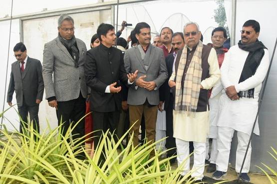 जब तिलमिलाए नीतीश बोले- फोटो खिंचवा रहे हो, कोई नहीं बचोगे!