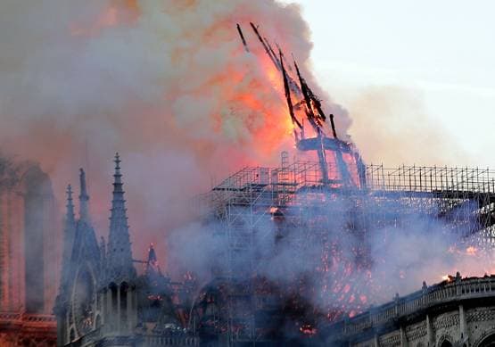 देखिए...साल 2019 की देश और दुनिया की सबसे ताकतवर तस्वीरें